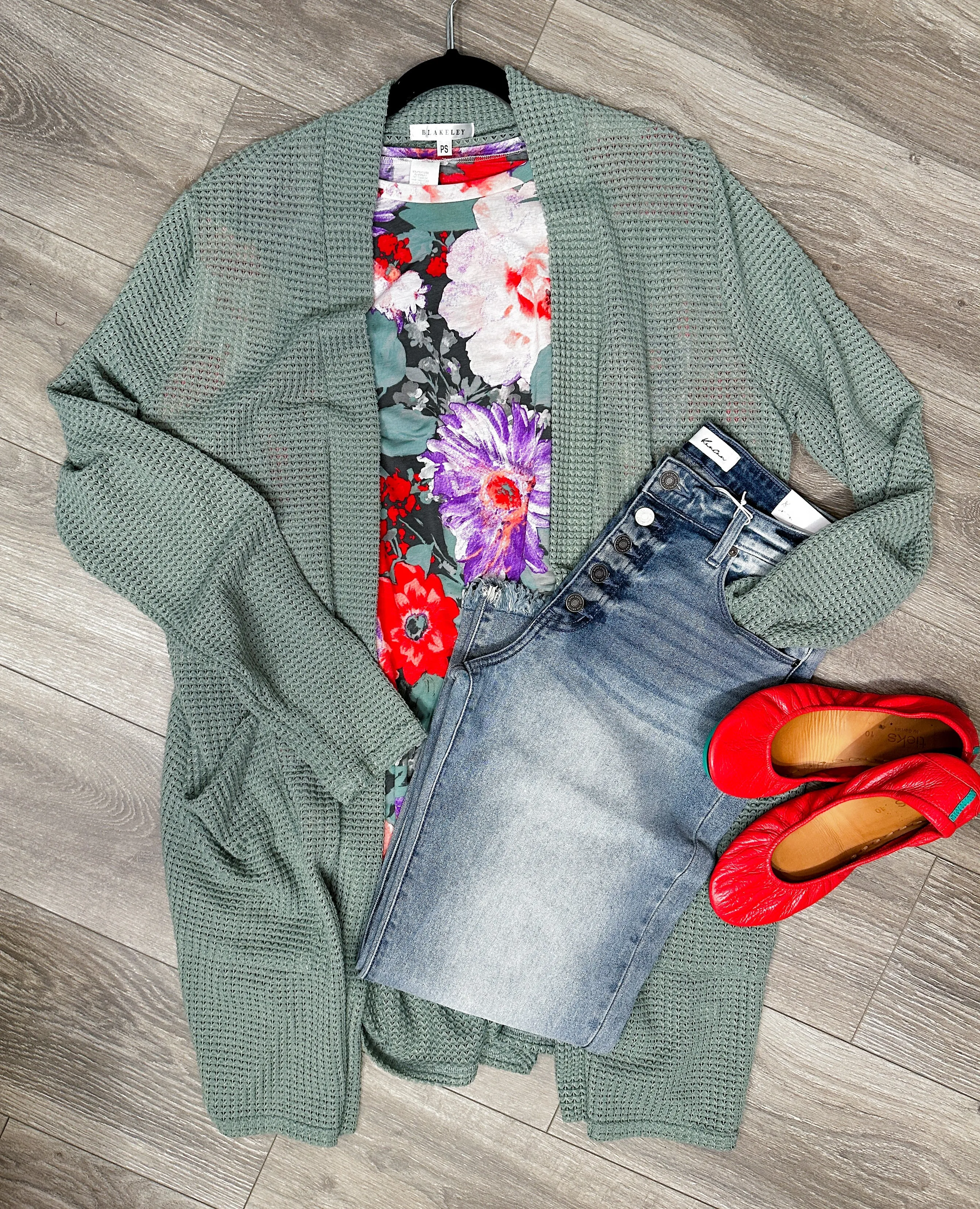 15 Colors - Lola Waffle Knit Cardigan - Blakeley