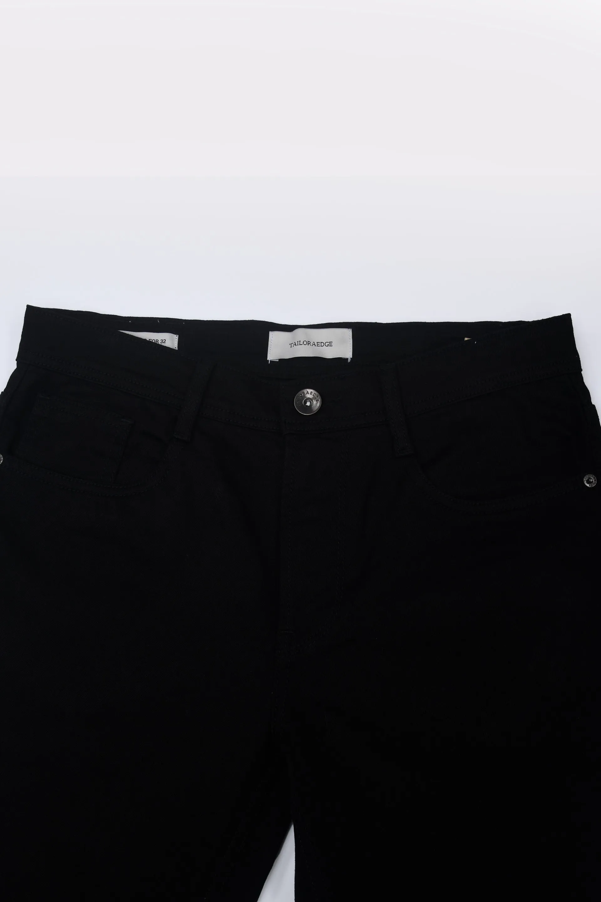 BLACK EDGE TAILORED DENIM IN BLACK