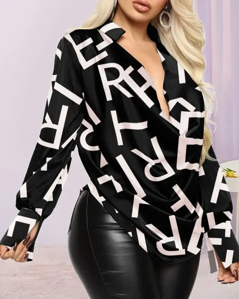 Deanwangkt - Satin long sleeve top with letter print and plunging neckline