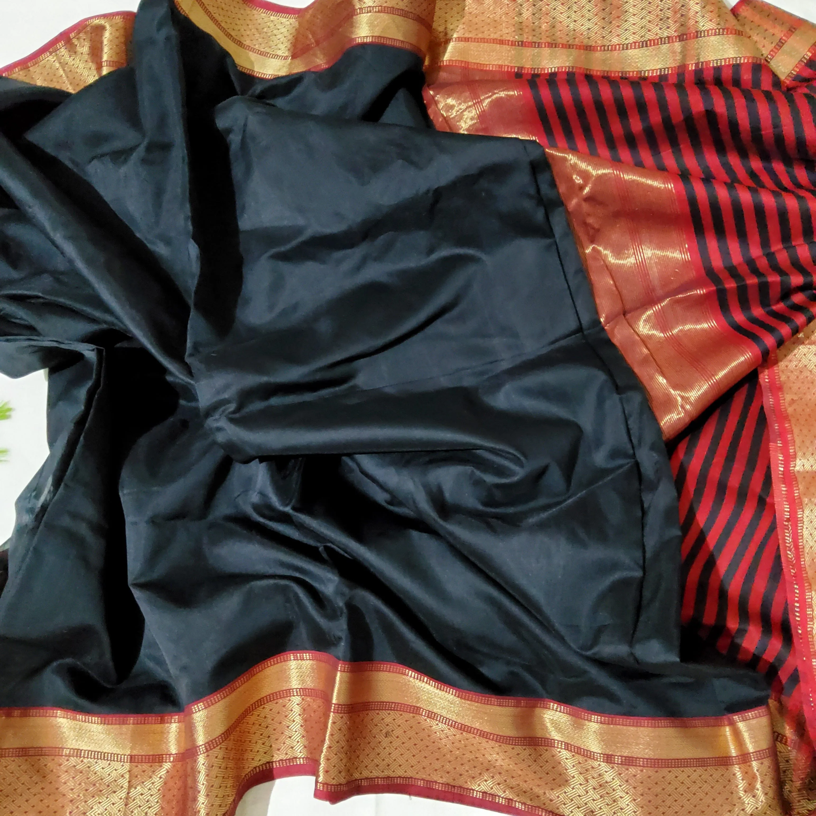 Maheshwari Silk Cotton Saree with Blouse