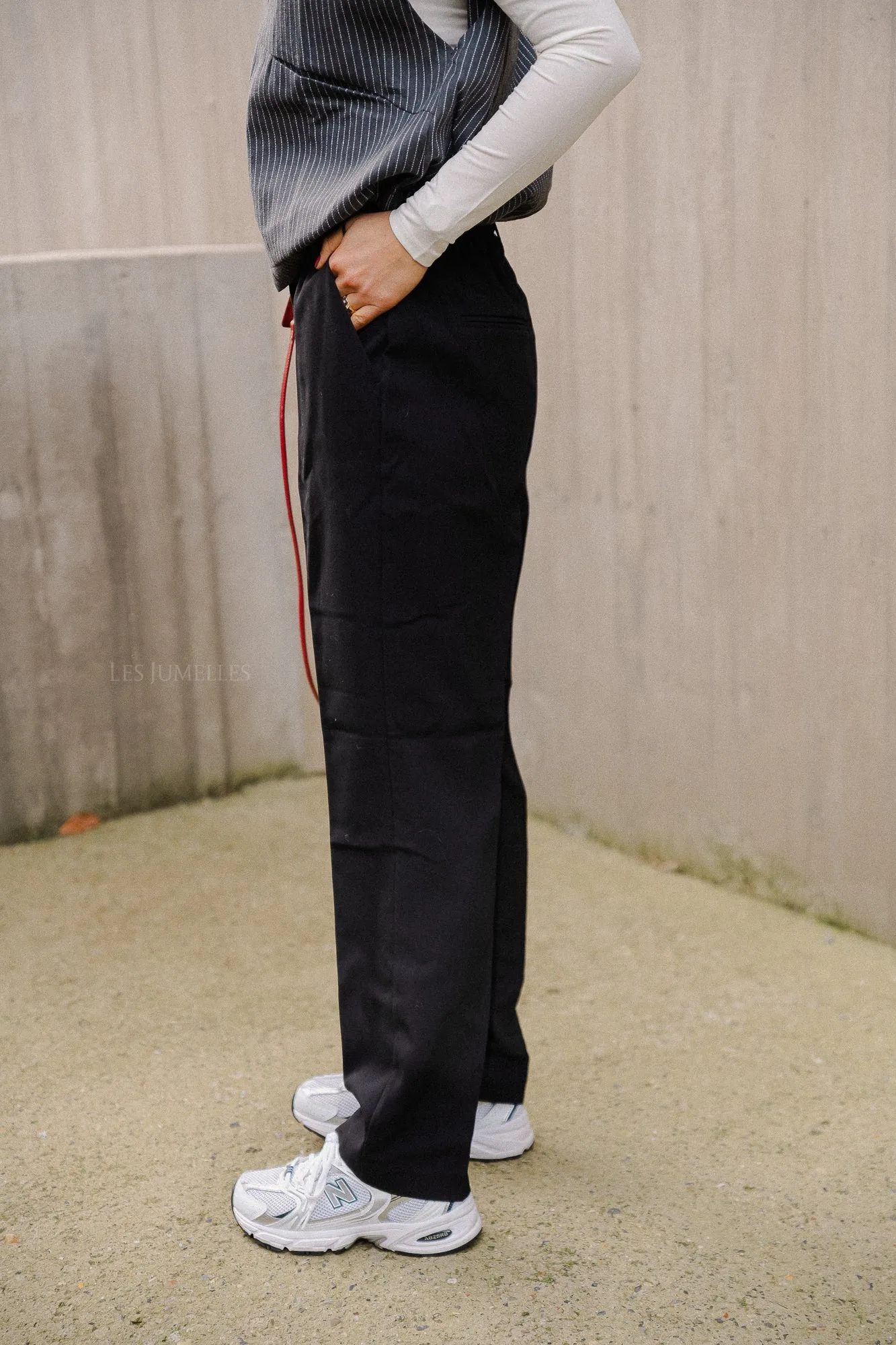 VISelma Ella High-Waist Pants in Black Beauty